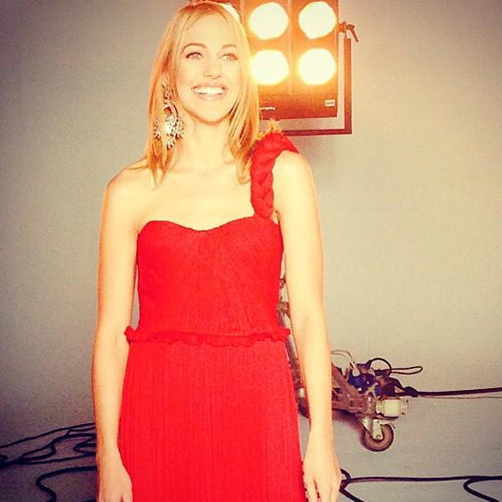 Meryem Uzerli yılbaşı çekimlerinde