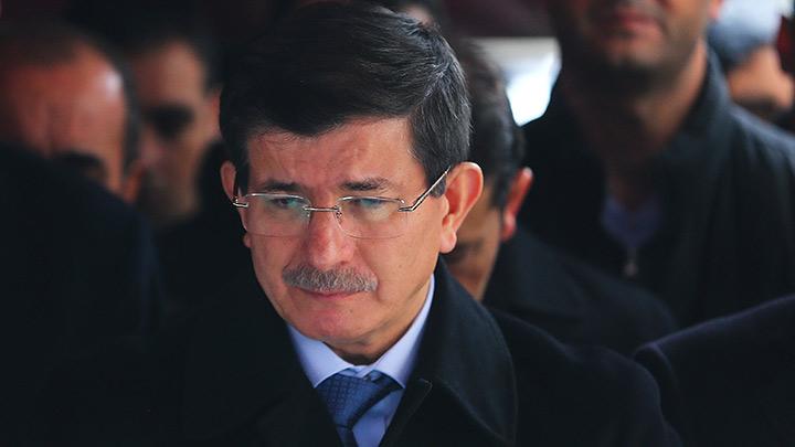 Davutoğlu gözyaşlarını tutamadı