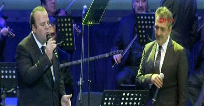 Yavuz Bingöl Şeb-i Arus'ta sahneye çıktı