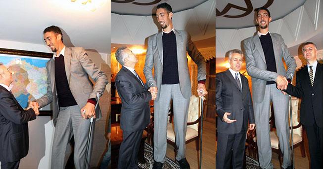 Dünyanın en uzun boylu adamına özel ev yapılacak