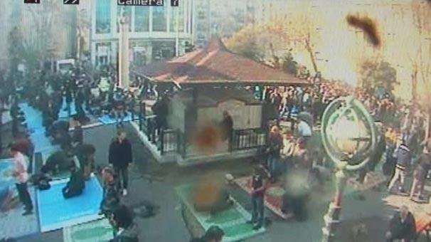 Teşvikiye Camii'nde liselilerden şaşırtan olay İZLE