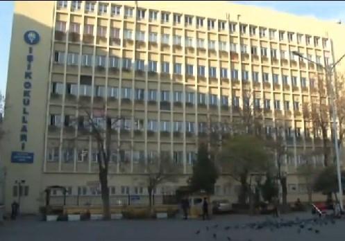 Teşvikiye Camii'nde liselilerden şaşırtan olay İZLE