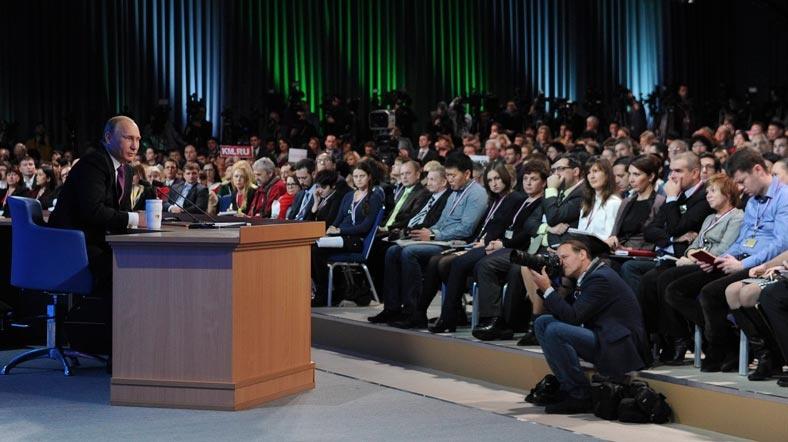 Putin krizi atlatmak için yardım istedi