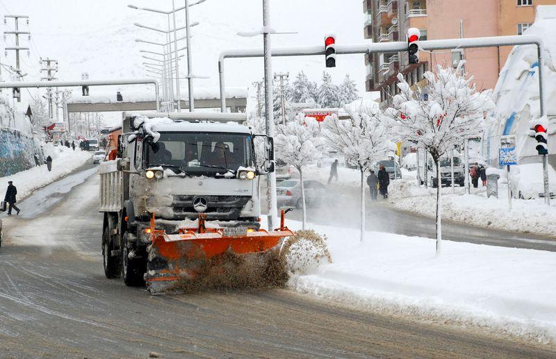 Doğu'da kar yağışı etkili oldu