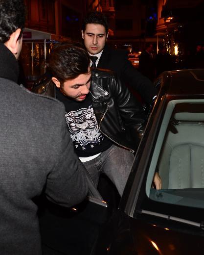 Engincan Ural yalnız gezmiyor