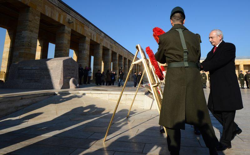 İnönü vefatının 41. yıl dönümünde anıldı İZLE