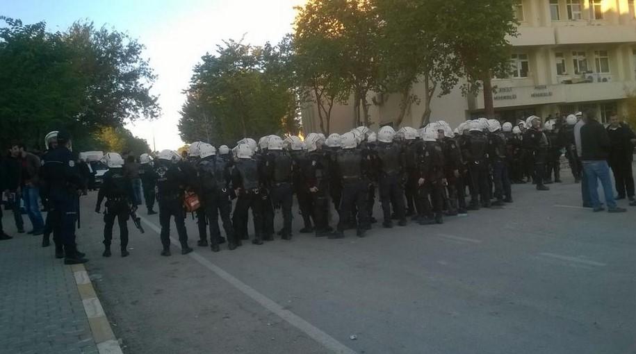 Çukurova Üniversitesi'nde olay: 100 gözaltı