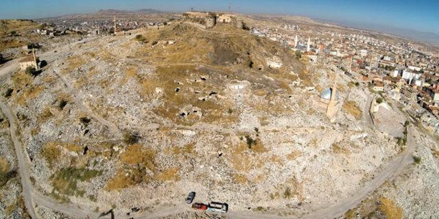 Nevşehir'de dünyanın en büyük yeraltı şehri keşfedildi İZLE