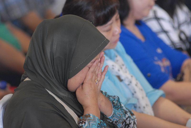 Kaybolan AirAsia uçağını arama kurtarma çalışmaları