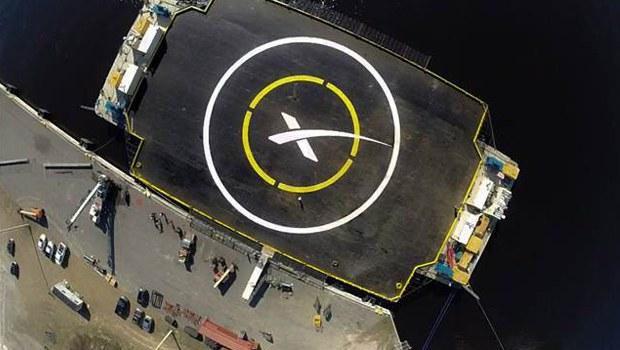 SpaceX'den tarihi roket denemesi