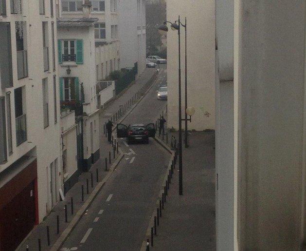 Paris'te saldırganlarla polis arasında kovalamaca