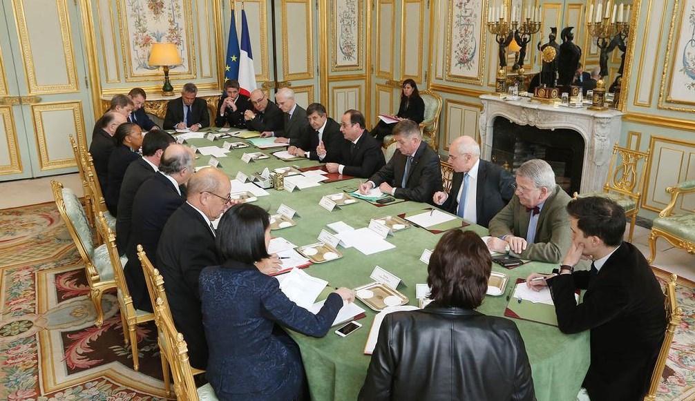 Elysee Sarayı'nda acil kriz toplantısı