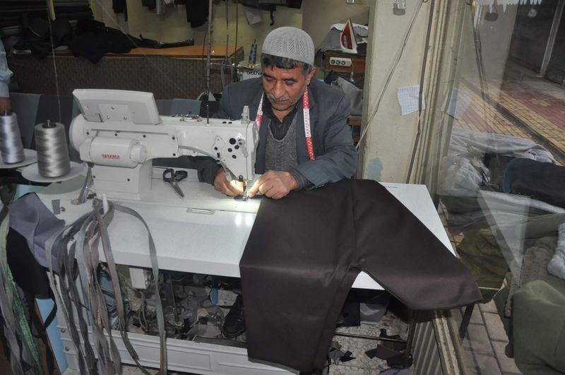 Adıyamanlı terzi şalvar kültürü için direniyor