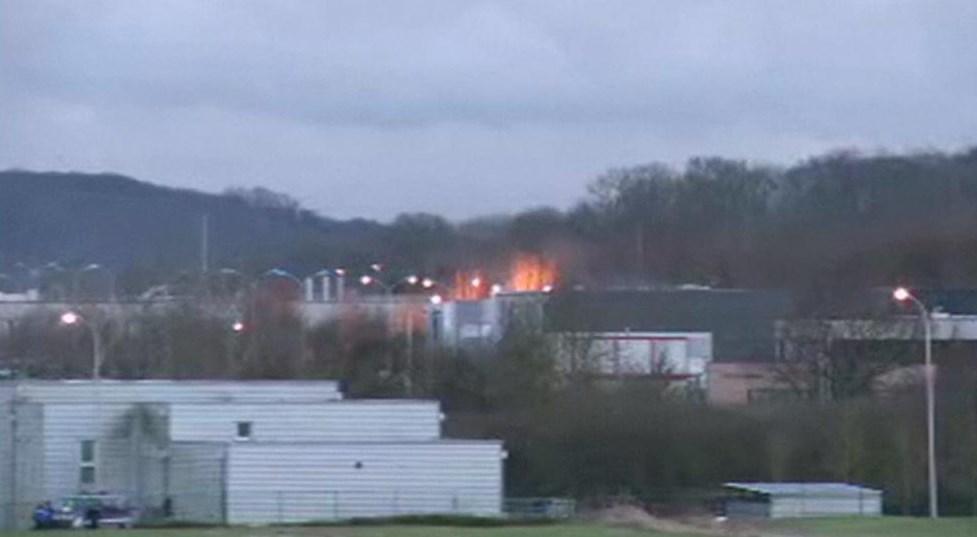 Paris saldırganları öldürüldü