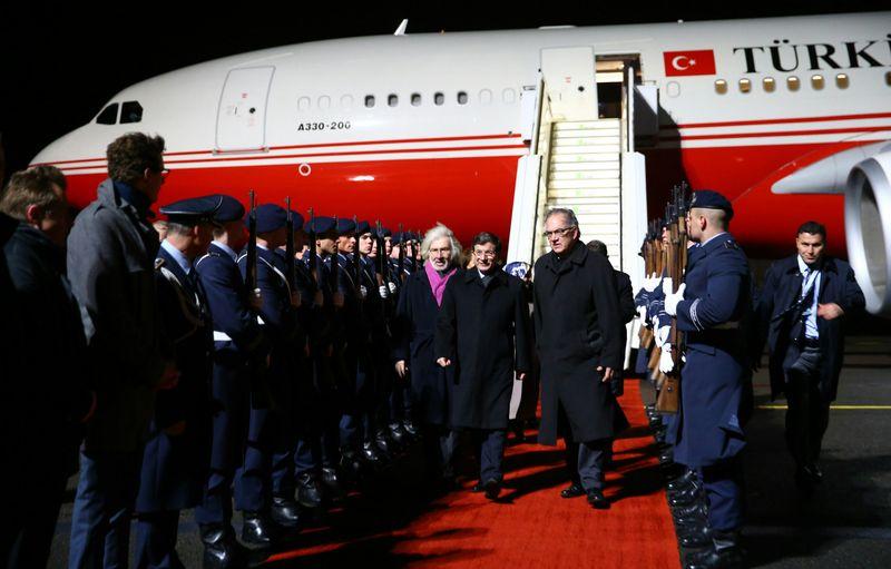 Davutoğlu Paris'ten ayrılarak Almanya'ya geçti