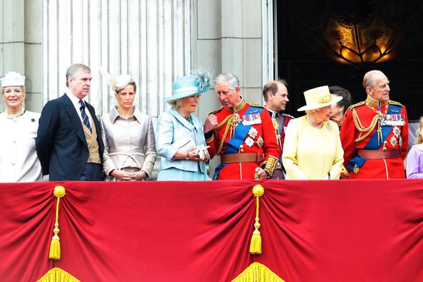 İngiliz Guardian sirk dedi