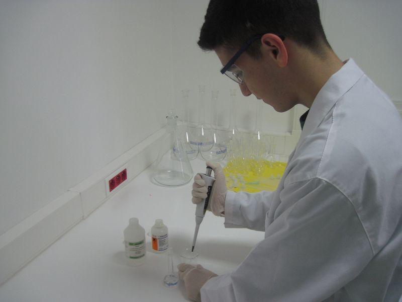 Bursa'da radyasyondan koruyucu kumaş üretildi