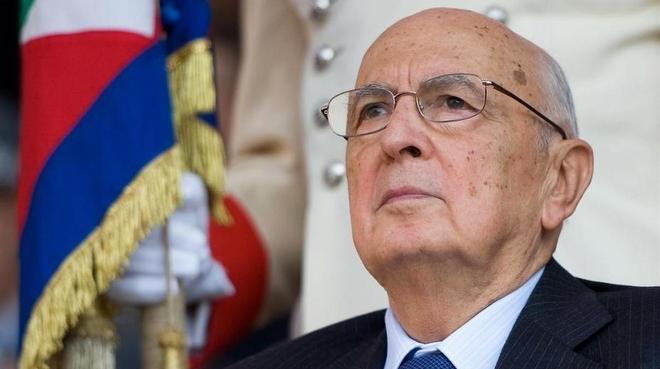 İtalya Cumhurbaşkanı Napolitano görevinden ayrılıyor