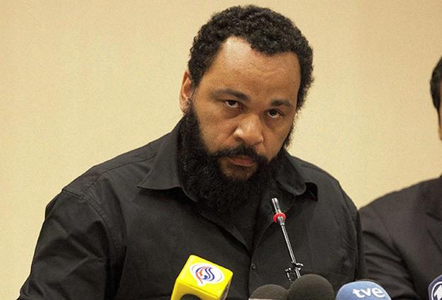 Fransız komedyen Dieudonne M'Bala gözaltına alındı