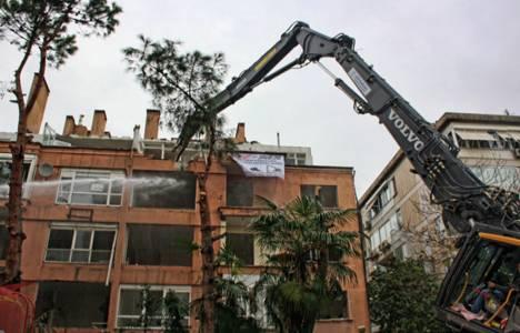 Kadıköy'de rantsal dönüşümle ağaç katliamı