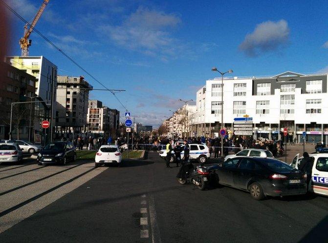 Fransa'da postanede rehine krizi