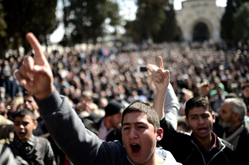 Mescid-i Aksa'da Kral Abdullah'ı öven imama darp girişimi