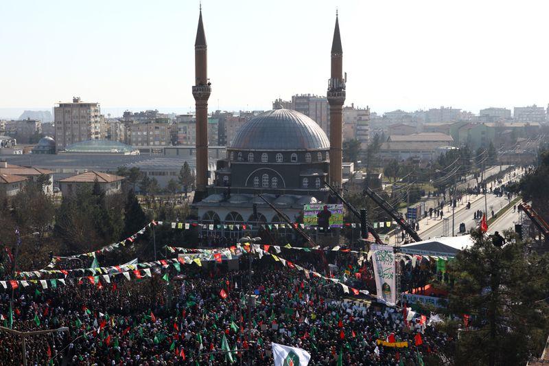 Diyarbakır'da Peygamber'e saygı mitingi