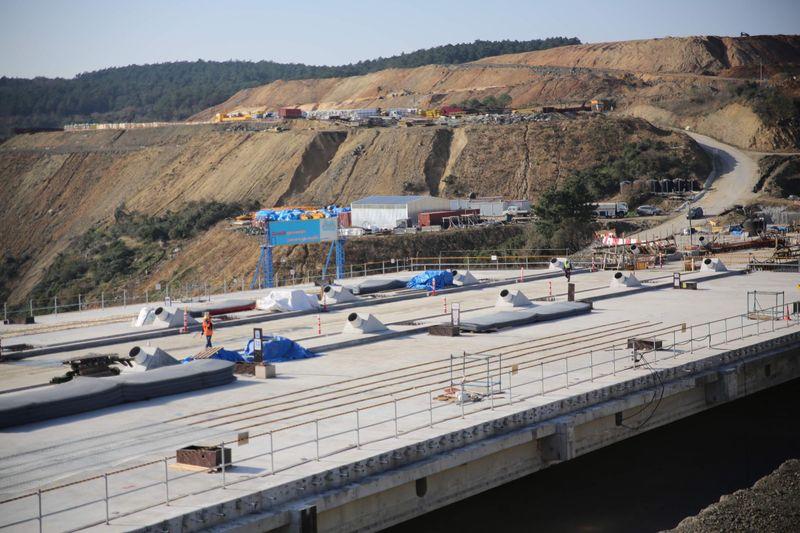 3. köprüye ilk çelik tabliyeler yerleştirildi