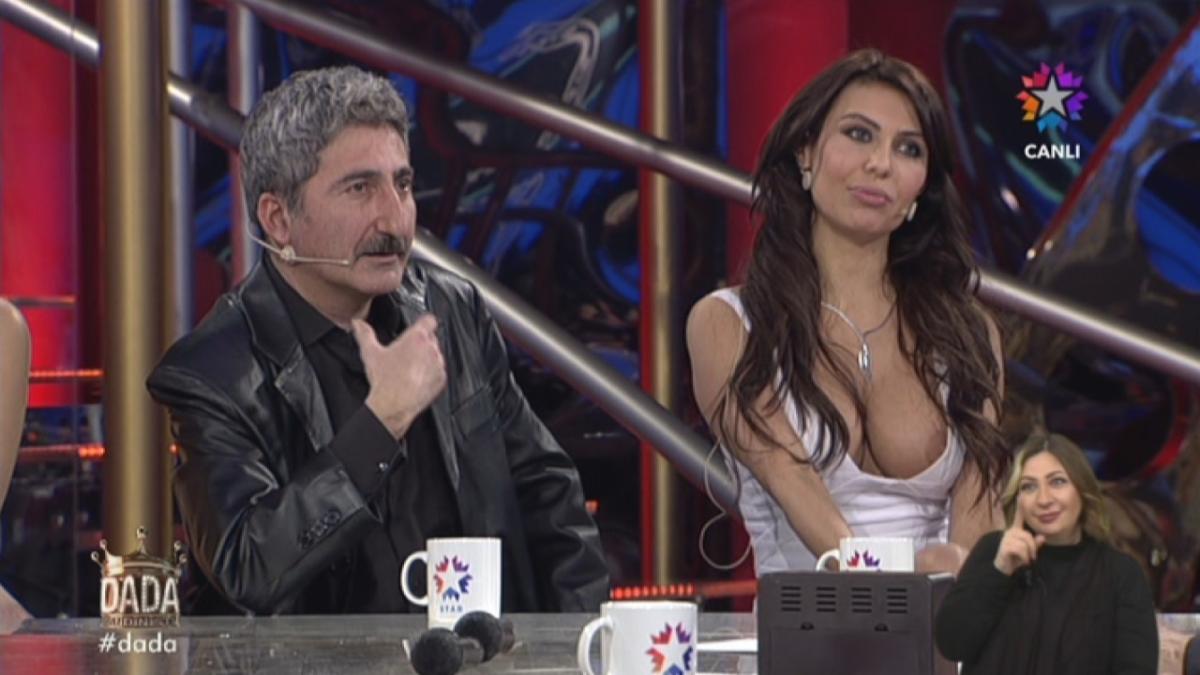 Sibel Meriç'in canlı yayında göğsü açıldı