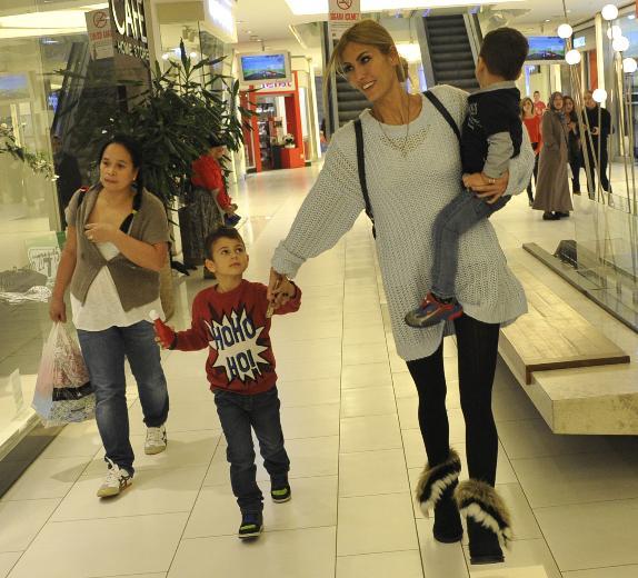 Çağla ile Emre tatilleri de ayırdı