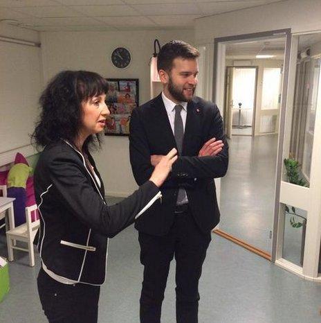 İsveç'in yakışıklı Sağlık Bakanı Wikström imaj değiştirdi