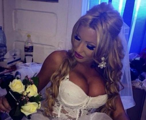 Kızının çıplak pozlarını gören baba intihar etti