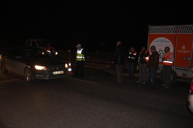 Büyükçekmece E-5'te yol çöktü