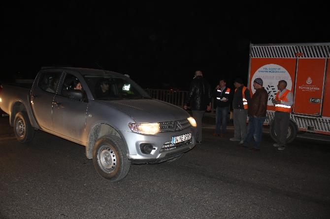 Büyükçekmece E-5'te yol çöktü