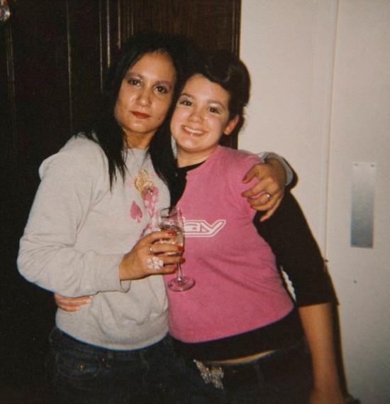 İngiltere'de yaşayan Tess Christian 40 yıldır gülmüyor