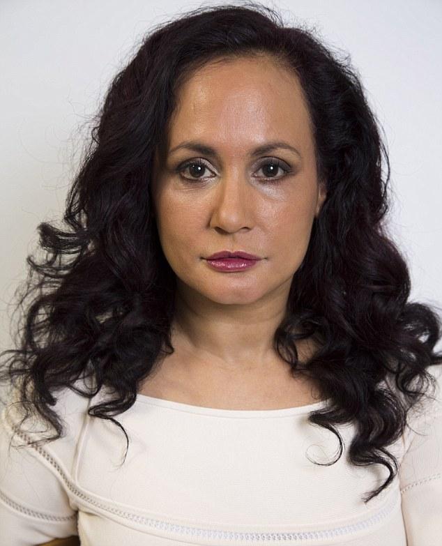 İngiltere'de yaşayan Tess Christian 40 yıldır gülmüyor