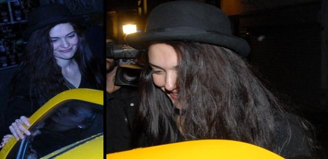 Bergüzar Korel Halit'siz eğlendi