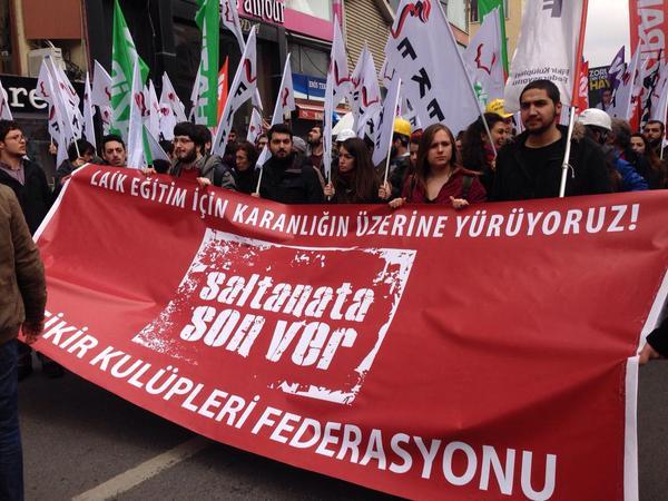 Aleviler laik eğitim istiyoruz diyerek eylem yaptı