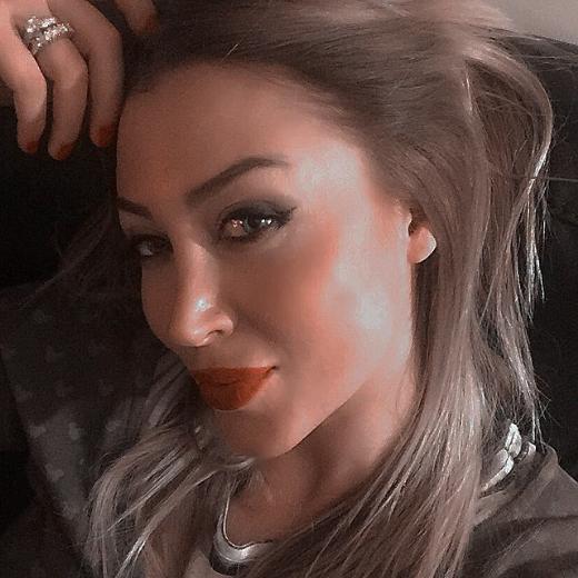 Mehmet Ali Erbil Bade Nogay'la nişanlandı