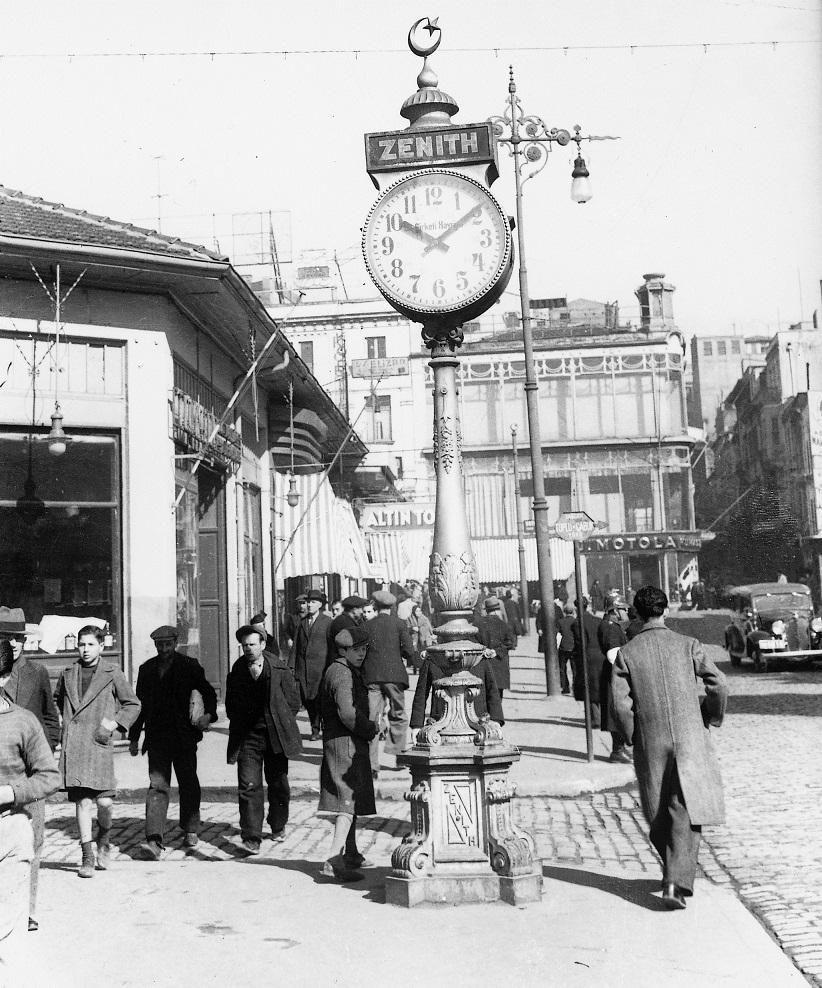 Burhan Felek'ten Eski İstanbul Hikayeleri