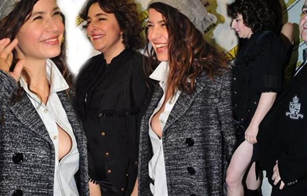 Beren Saat'in gala dekoltesi