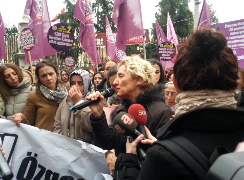 Kılıçdaroğlu Özgecan'ı siyaset malzemesi yaptı