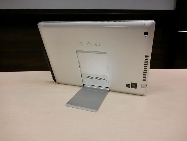 VAIO iki yeni bilgisayarını tanıttı