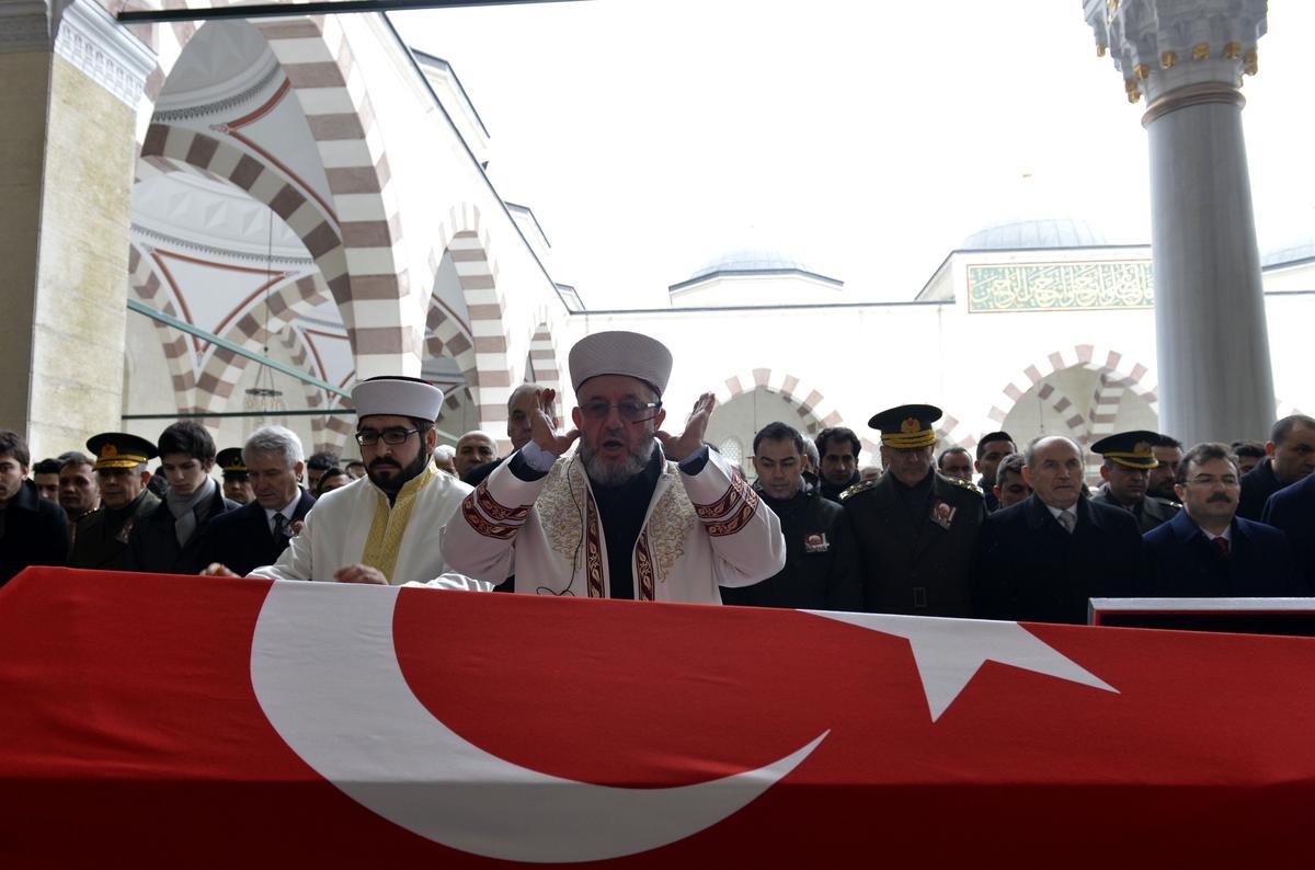 Mahir Kaynak son yolculuğuna uğurlandı