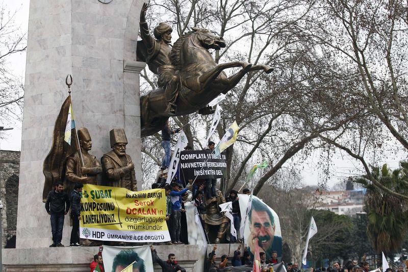 Öcalan'ın yakalanış yıldönümünde protestolar