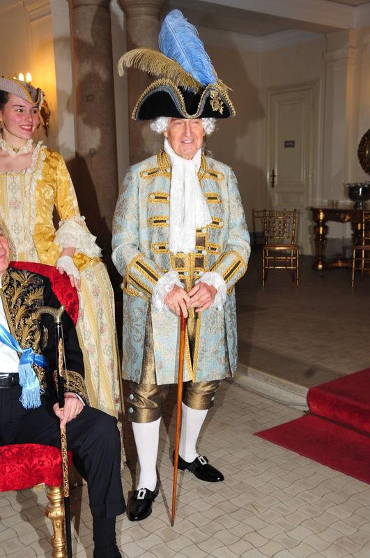 Venedik Sarayı'ndaki maskeli balonun yıldızı Rahmi Koç