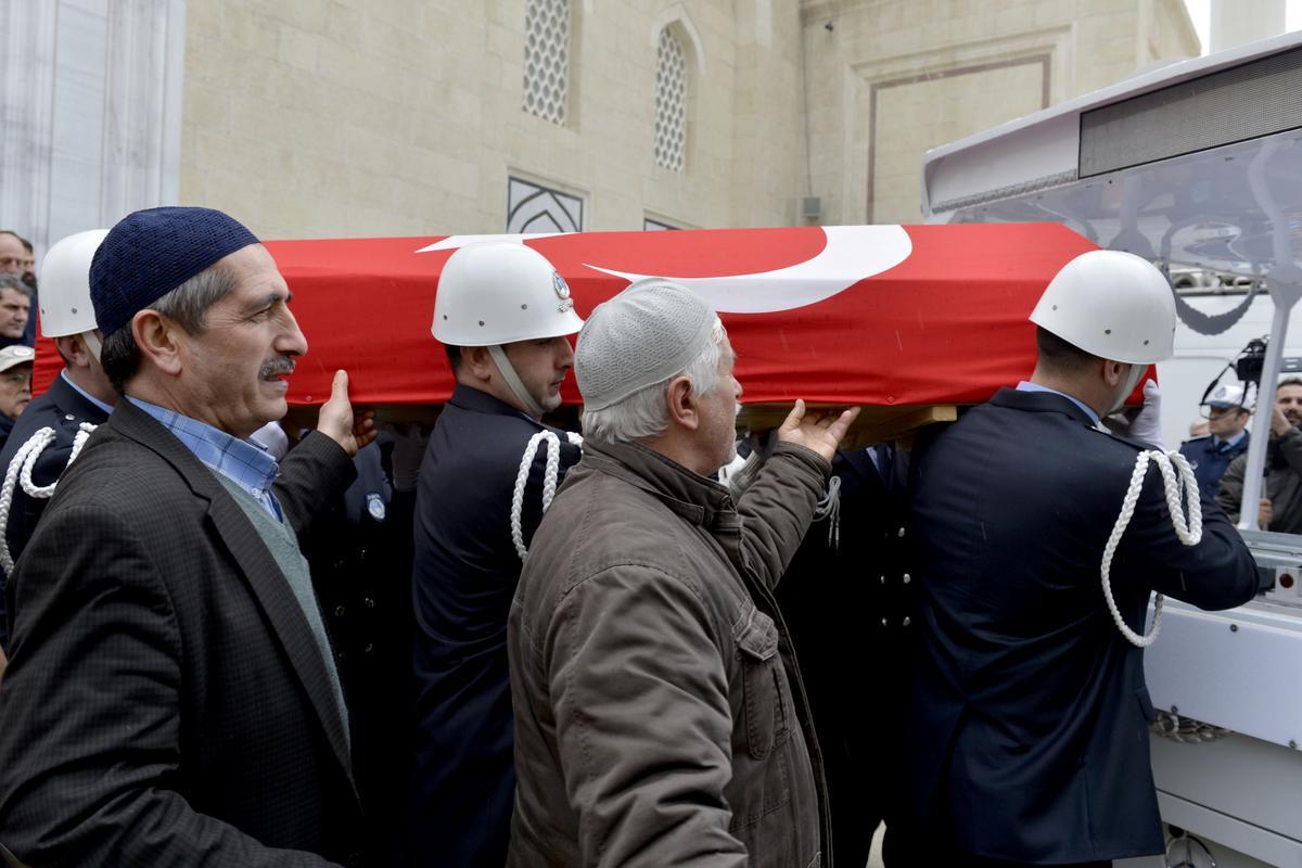 Mahir Kaynak son yolculuğuna uğurlandı