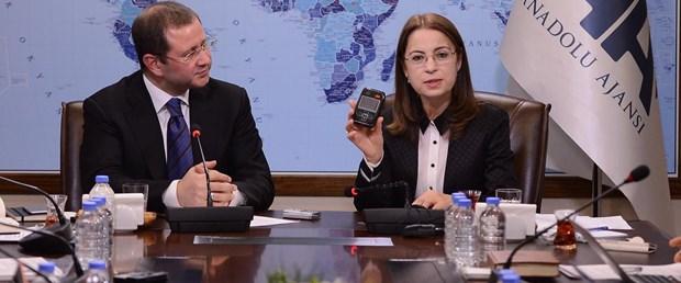 Ayşenur İslam elektronik bilekliği tanıttı