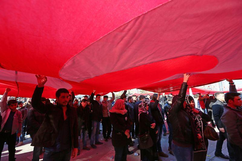 Fırat Çakıroğlu İzmir'de toprağa verildi