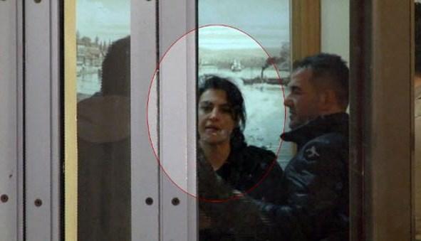 Tuğba Ekinci komşusuna kafa attı